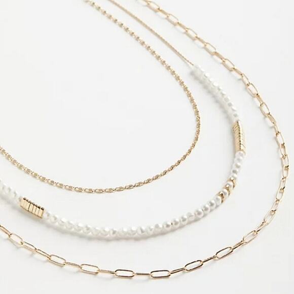 TORRID ROPE & LINK CHAIN FAUX PEARL LAYERED NECKLACE - GOLD TONE - Picture 1 of 6